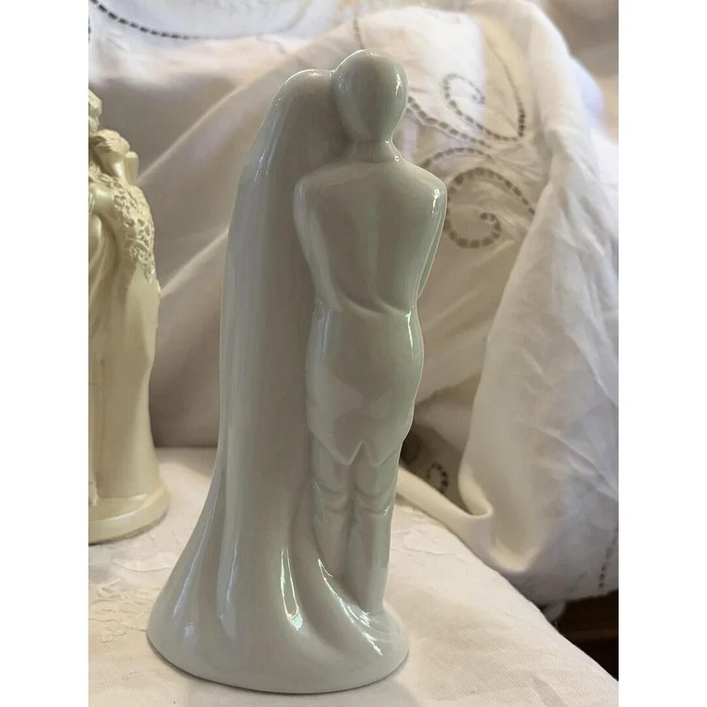 House Of Lloyd Bride & Groom Figurine Cake Topper Porcelain Ceramic White 8 Vtg